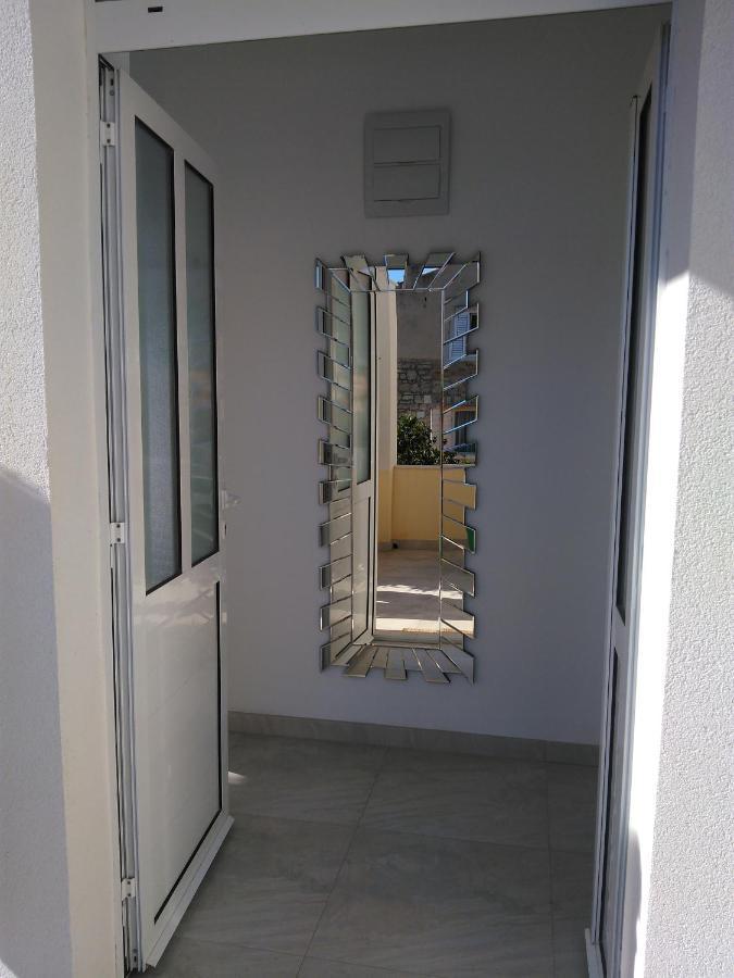 Hotel Lemon House Vis Exterior foto