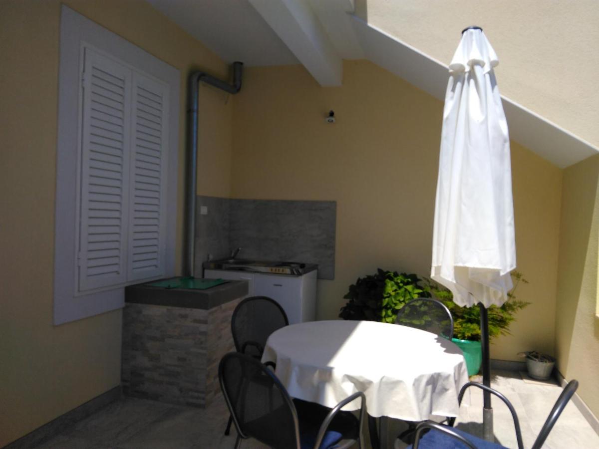Hotel Lemon House Vis Exterior foto