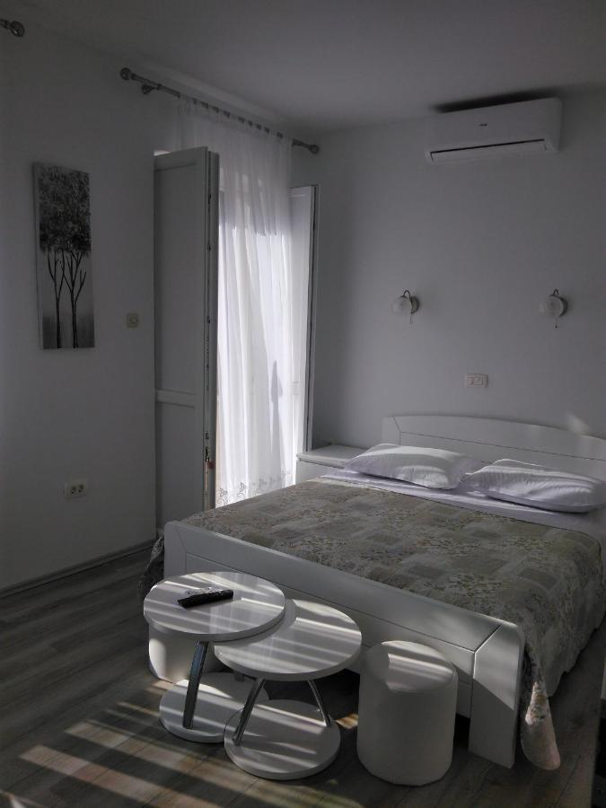 Hotel Lemon House Vis Exterior foto